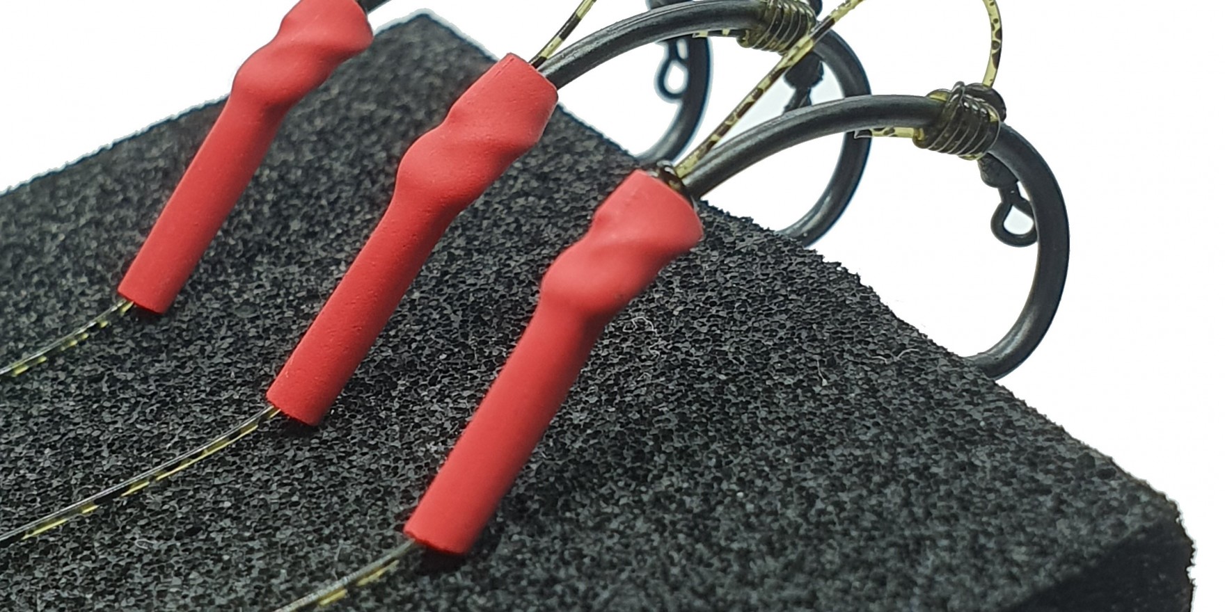 thumbnail image 2 of Ready Made Carp Fishing Rigs Kit – 20 Pre-Tied Rigs + Rig Box – BROOKSY 2 of 4