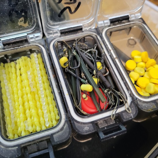 TCR - Rig Baiting Kit (includes Bait-Up Box & a wide range of tools and accessories) TCR - Rig Baiting Kit (includes Bait-Up Box & a wide range of tools and accessories)